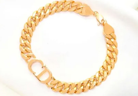 6. Gelang Emas Fashionable Nala