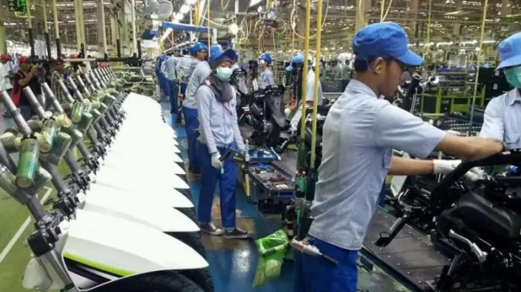 Sistem Kerja Karyawan PT Garuda Metalindo